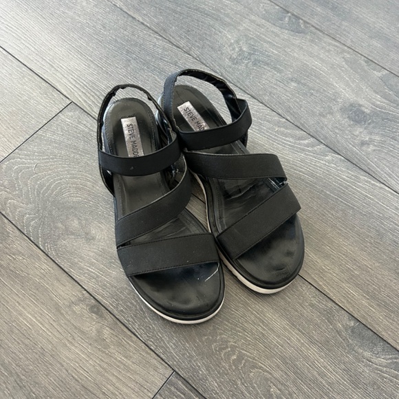 Steve Madden Sandal - Picture 2 of 4